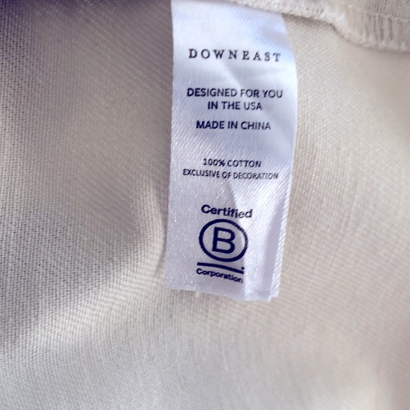 SZ S DENIM JACKET WITH BOTTOM FRAYED EDGES OVERSIZED LIKE NEW - Picture 6 of 7